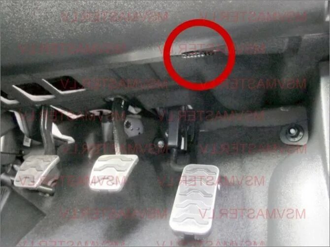 Разъем обд 2 киа спектра. Спектра где обд. Разъем obd2 на киа сид 2007 года. Kia rio 2002 диагностический разъем. Разъем обд киа спектра 2007.