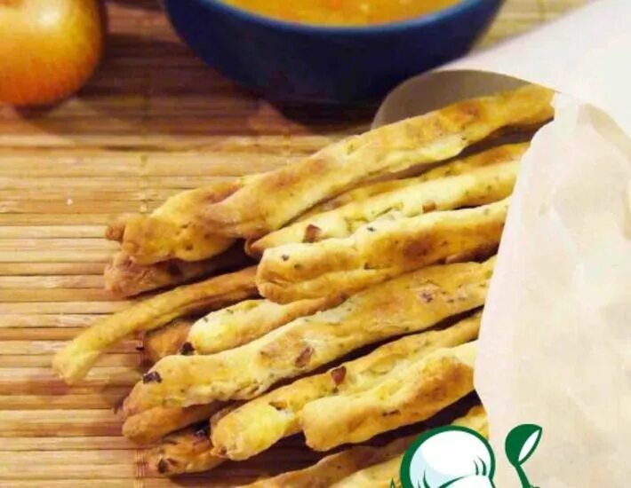 Сырные палочки гриссини. Сырные палочки из хлеба. Чесночная палочка от кашля. Палочки из хлеба. Итальянские палочки из хлеба.