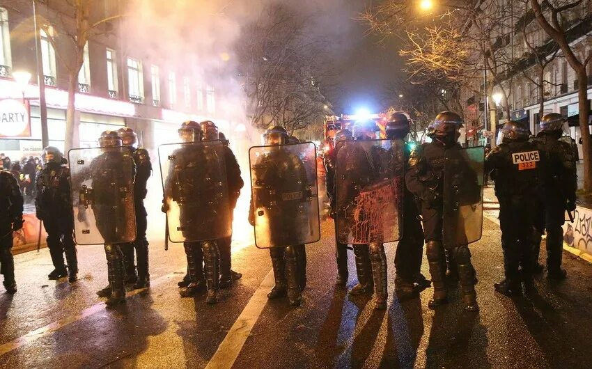 Протесты в эквадоре индейцев. Чрезвычайно положение. Чрезвычайное положение. Эквадор что там происходит. Чрезвычайное положение картинки для презентации.