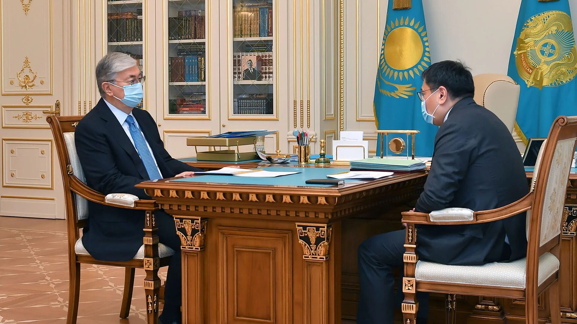 Председатель национального банка РК. Кабинет президента Казахстана. Национальный банк Казахстана.