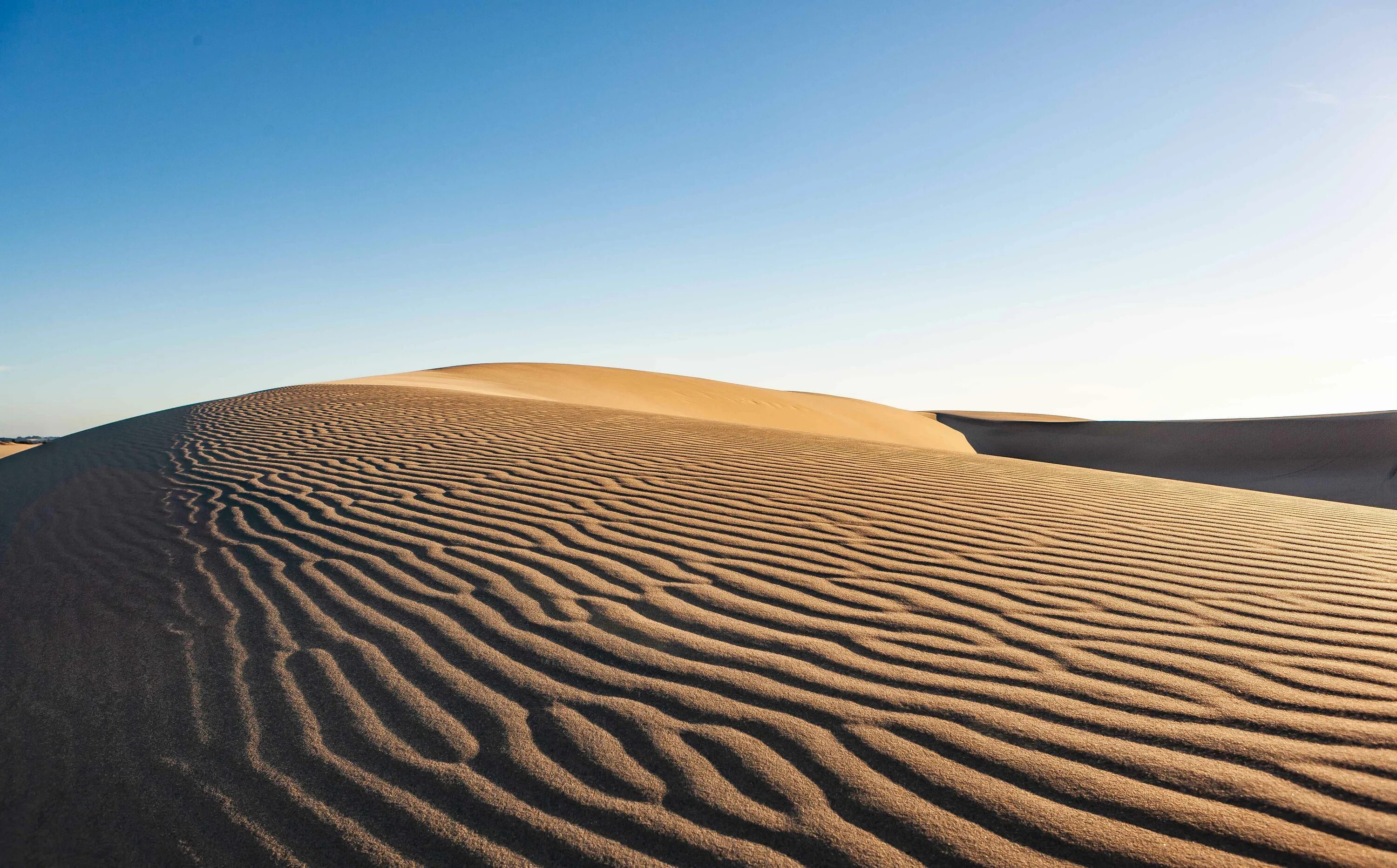 Ярданги, дюны, Барханы. Пустыня сахара дюны. Дюны Фуэртевентура. Пустыня Деште лут дюны.
