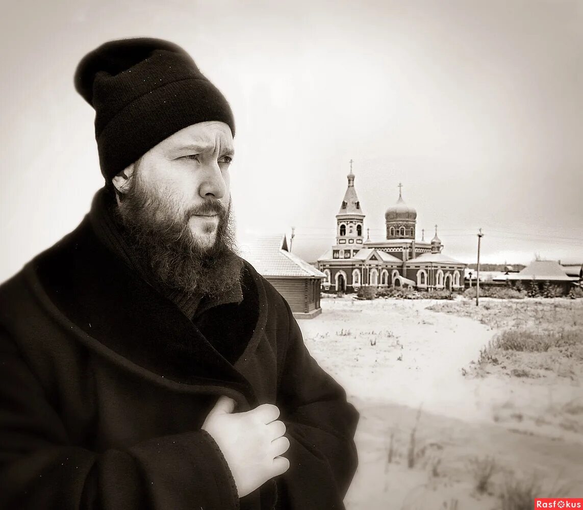 Протоиерей владимир сорокин настоятель князь-владимирского собора. Настоятель князь-владимирского собора. Как зовут настоятеля. Мефодий валаамский монастырь игумен. Священник.