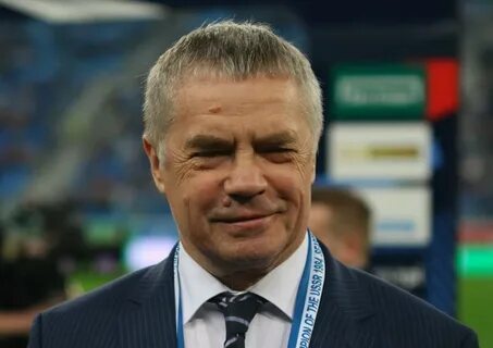 Футбольный директор