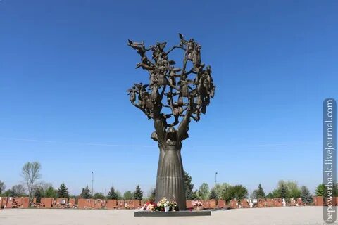 Памятник древо жизни