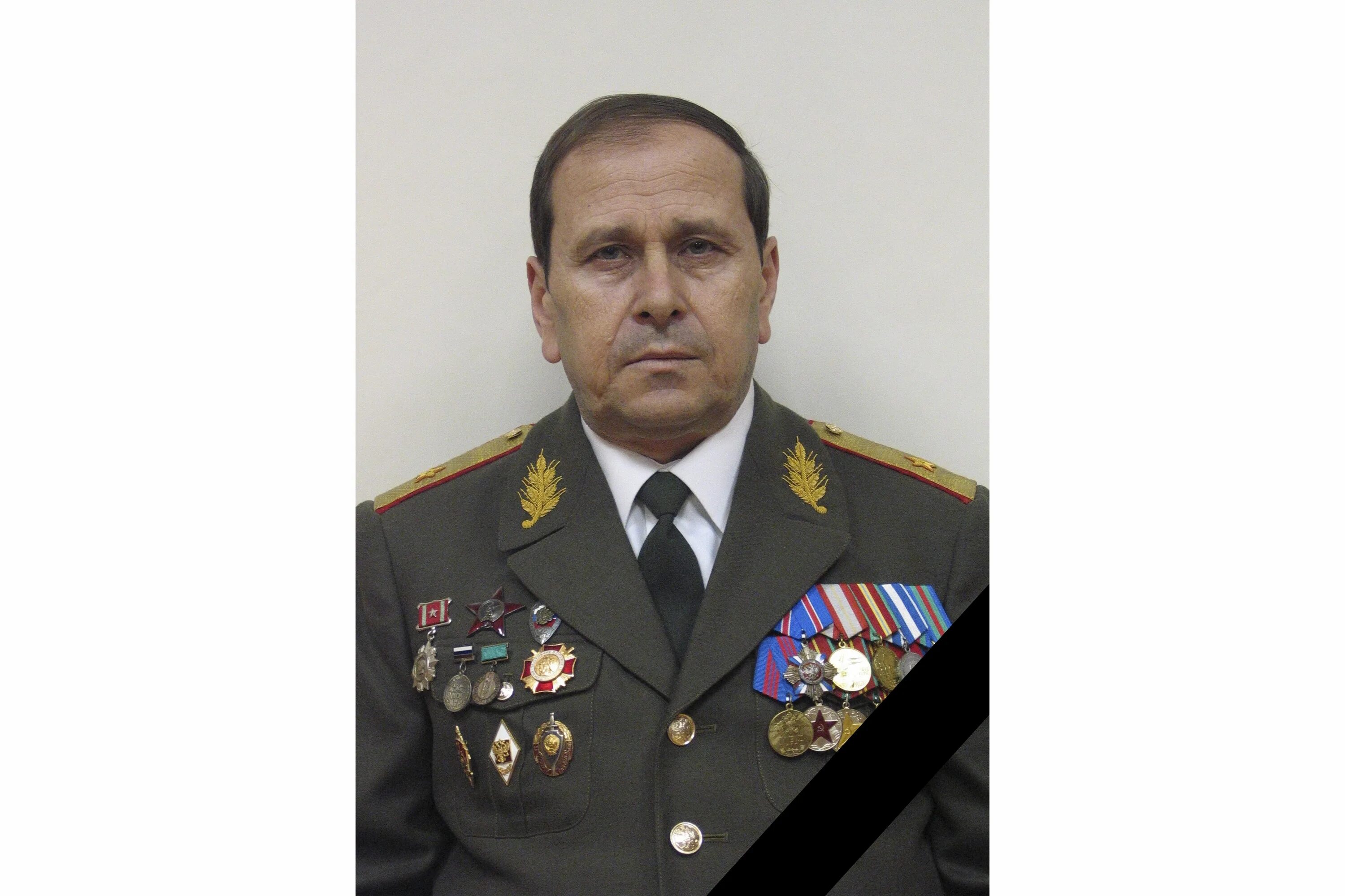 Васильевич отставка. Юрий ларионов кемерово. Начальник фсб владимирской области. Ларионов евгений юрьевич мвд. Генерал тарасов алексей александрович.