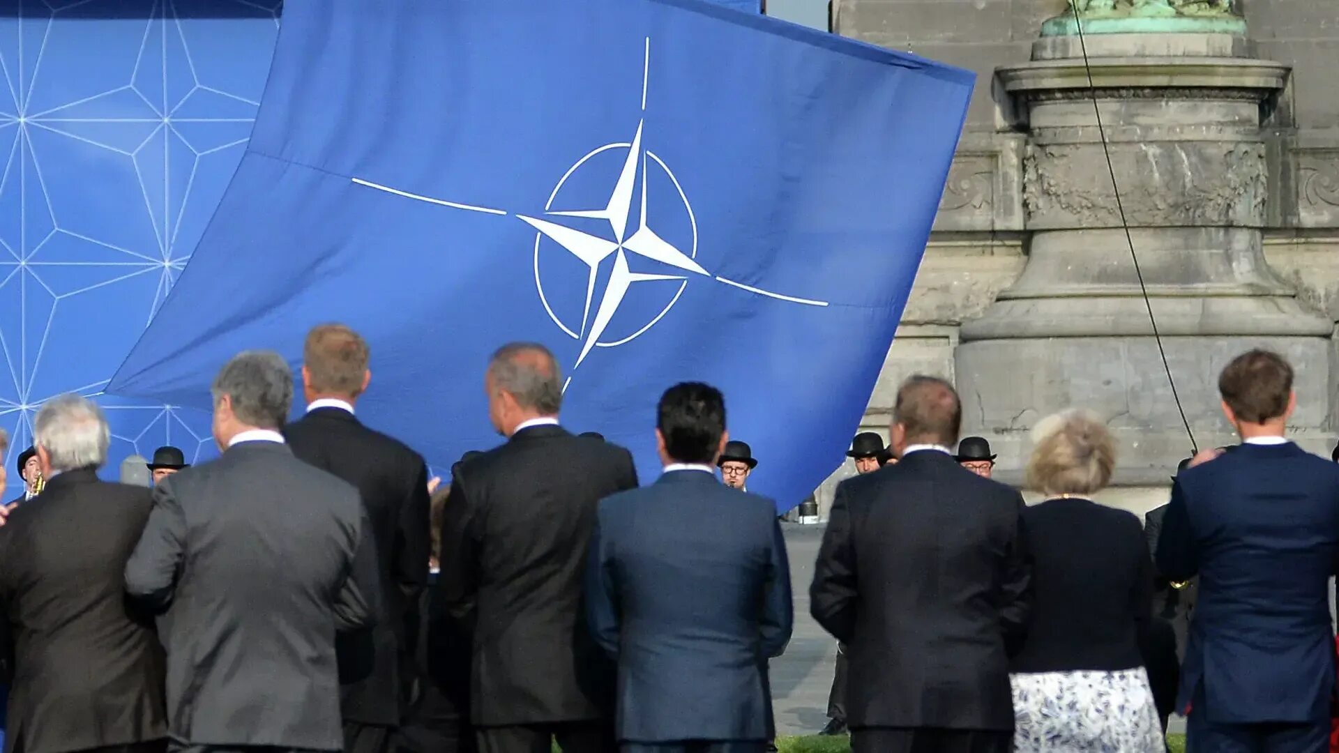 Угроза безопасности нато. Саммит НАТО 2023. NATO Summit 2021. Саммит министров обороны НАТО. Люксембург НАТО.