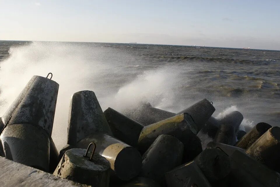 Балтийск ливень. Балтийск вмф. Шторм в балтийске. Внутримассовый шквал. Центральной улице балтийска.