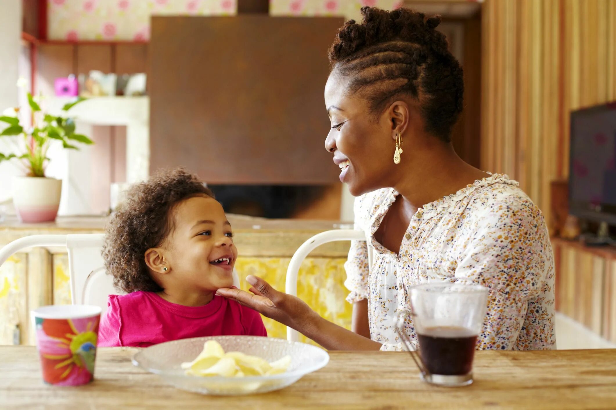 Good parents. Being good parents. Children are talking. Parents are healthy.