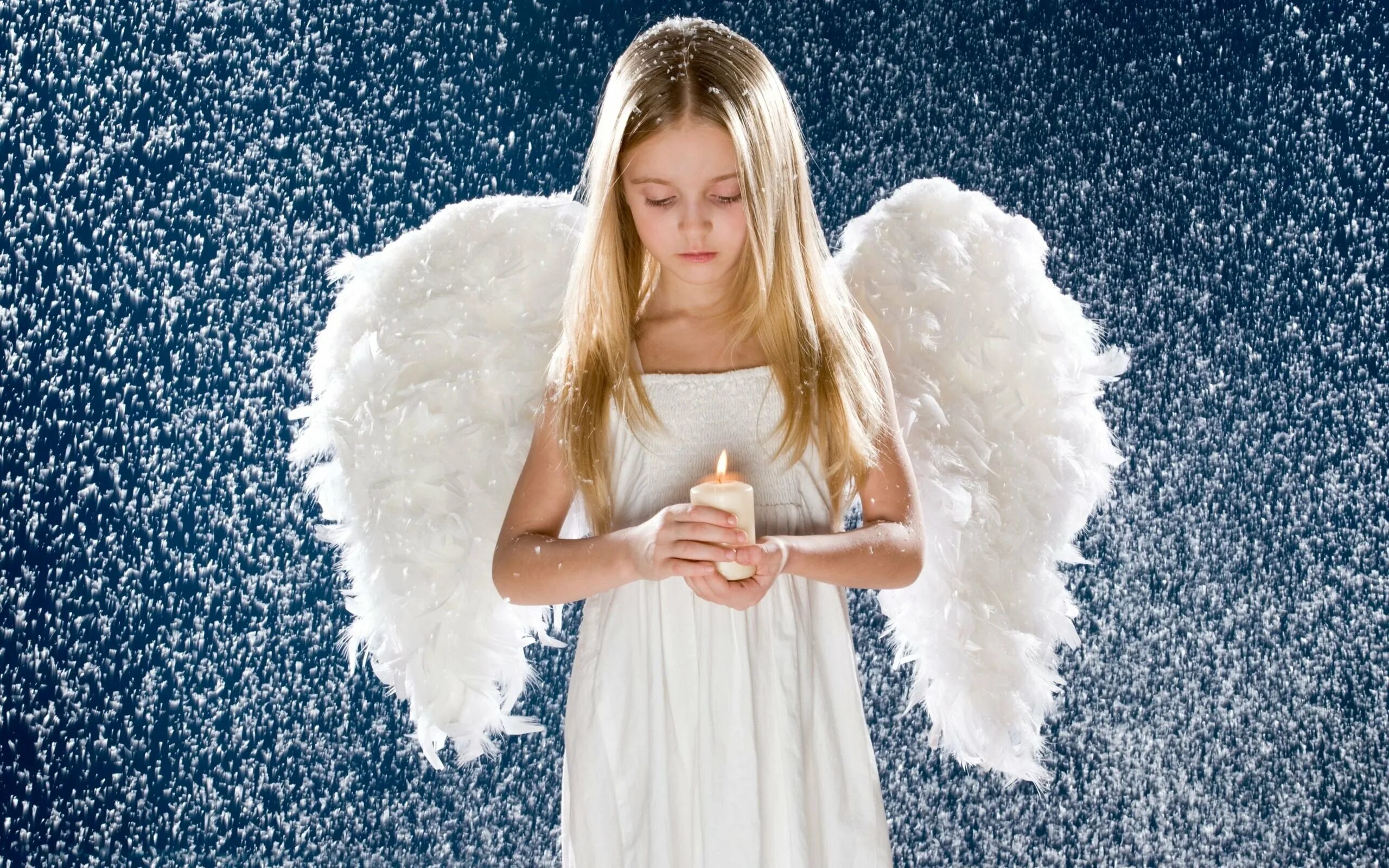 Почти ангел. Ангел. Красивый ангел. Девушка - ангел. Девушка с крыльями ангела.
