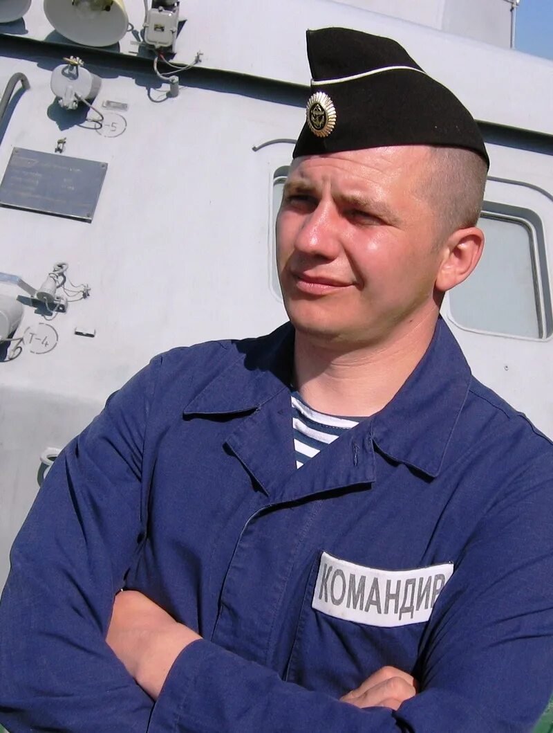 Офисная форма вмф старший матрос. Парадная форма мичмана вмф. Мичман на корабле. Мичман на корабле. Мичман на корабле.