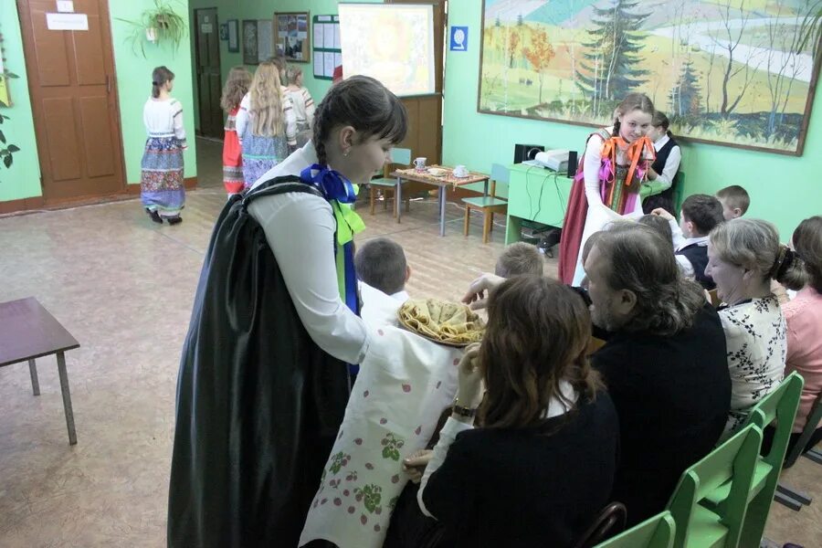 Агибаловская средняя школа холм Жирковский район. Холм-Жирковский школа. Тупиковская средняя школа холм-Жирковского района. Нахимовская школа холм-Жирковского района здание.