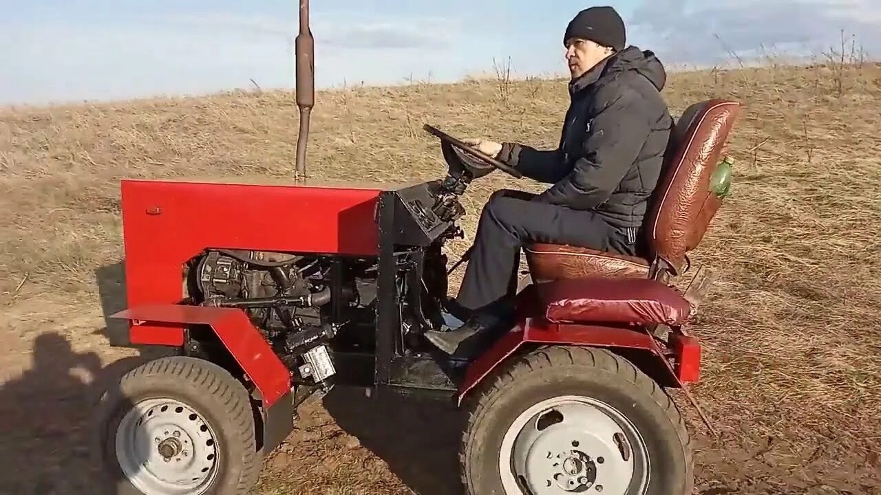 Минитрактор обзор видео. Минитрактор из оки 4х4. испытания тракторо. минитрактор из оки едет быстро.