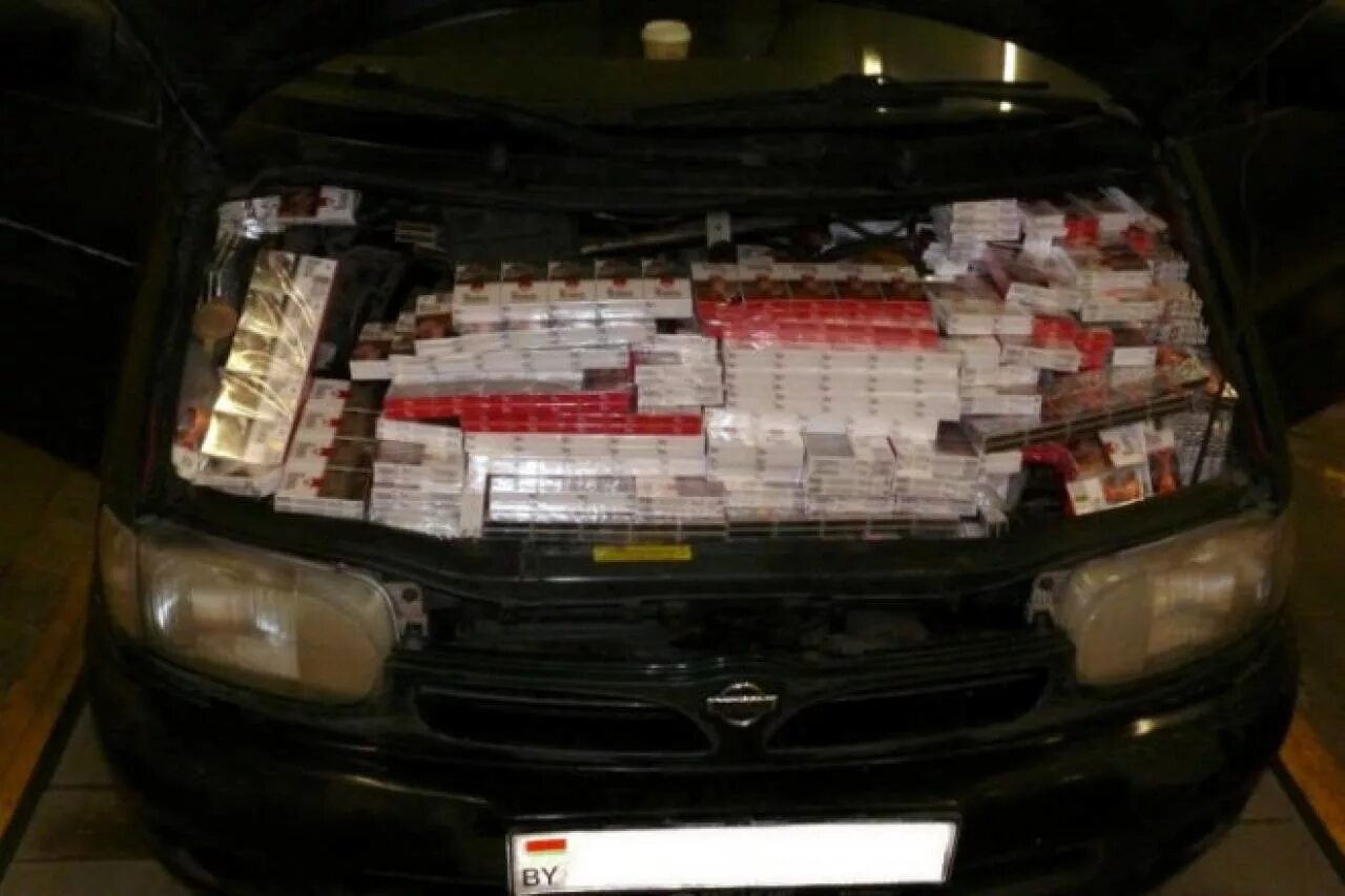 Продам контрабанду. Контрабанда сигарет. Контрабанда. Контрабанда одежды. Меры наказания за контрабанду.