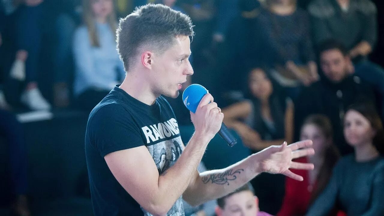 Дудь татуировки. Данила дудь. юра дудь татуировки. юрий дудь тату. дудь 2008.