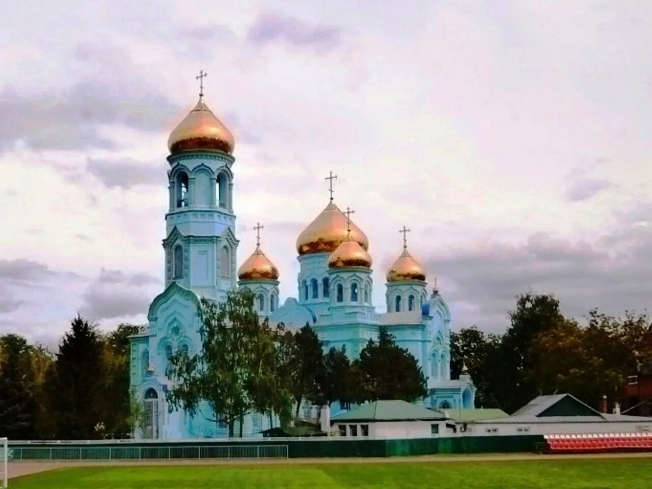 Где город курганинск. Храм Вознесения Господня Курганинск. Храм в Курганинске Краснодарский край. Храм Вознесения в Краснодарском крае Курганинск. Храм Курганинск Свято-Вознесенский с переди..