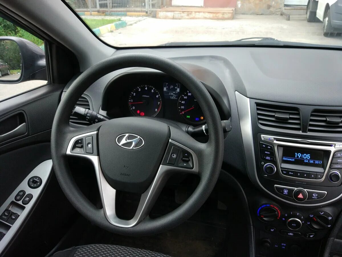 хендай солярис 2017 года автомат. комплектация hyundai solaris 2021 года. новый hyundai solaris 2020. 6 автомат салон. Solaris 2017 рестайлинг.