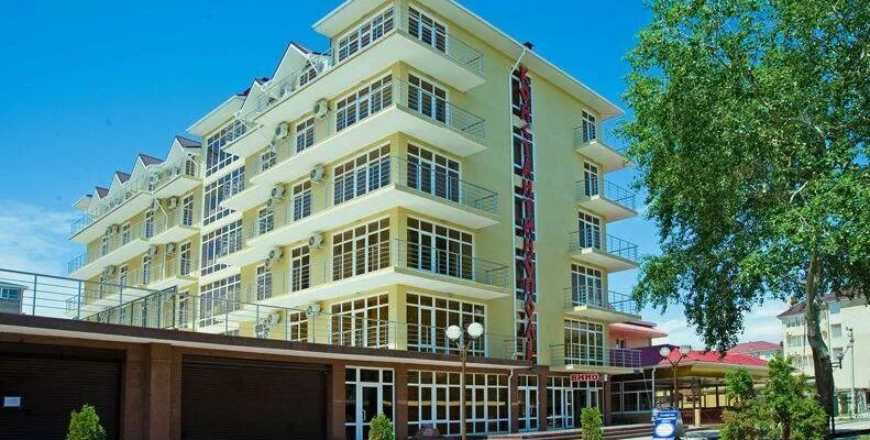 Family 3 анапа. Отель акварель анапа витязево. Family джемете brass отель. Отель эмеральдика family beach hotel анапа. Витязево фэмили анапа.