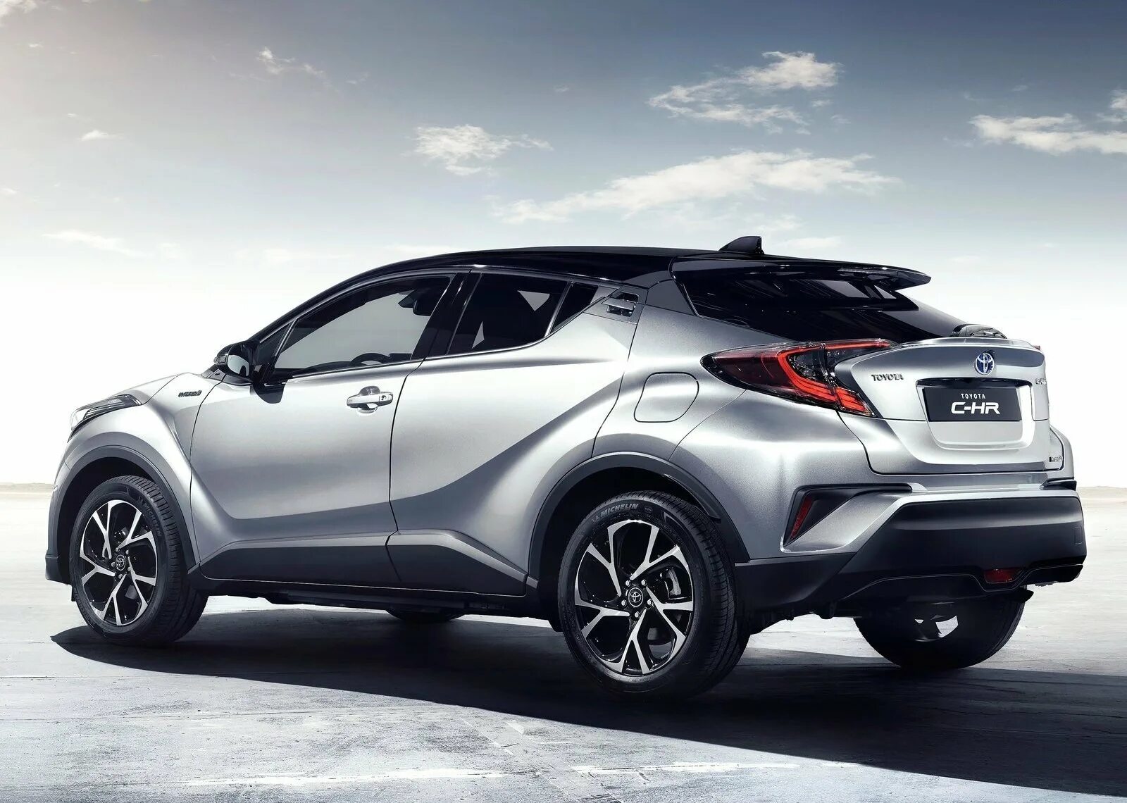 Тойота маленький кроссовер chr. Тойота chr 2017. Новая тойота chr. Кроссовер тойота chr. Toyota c-hr 2020.