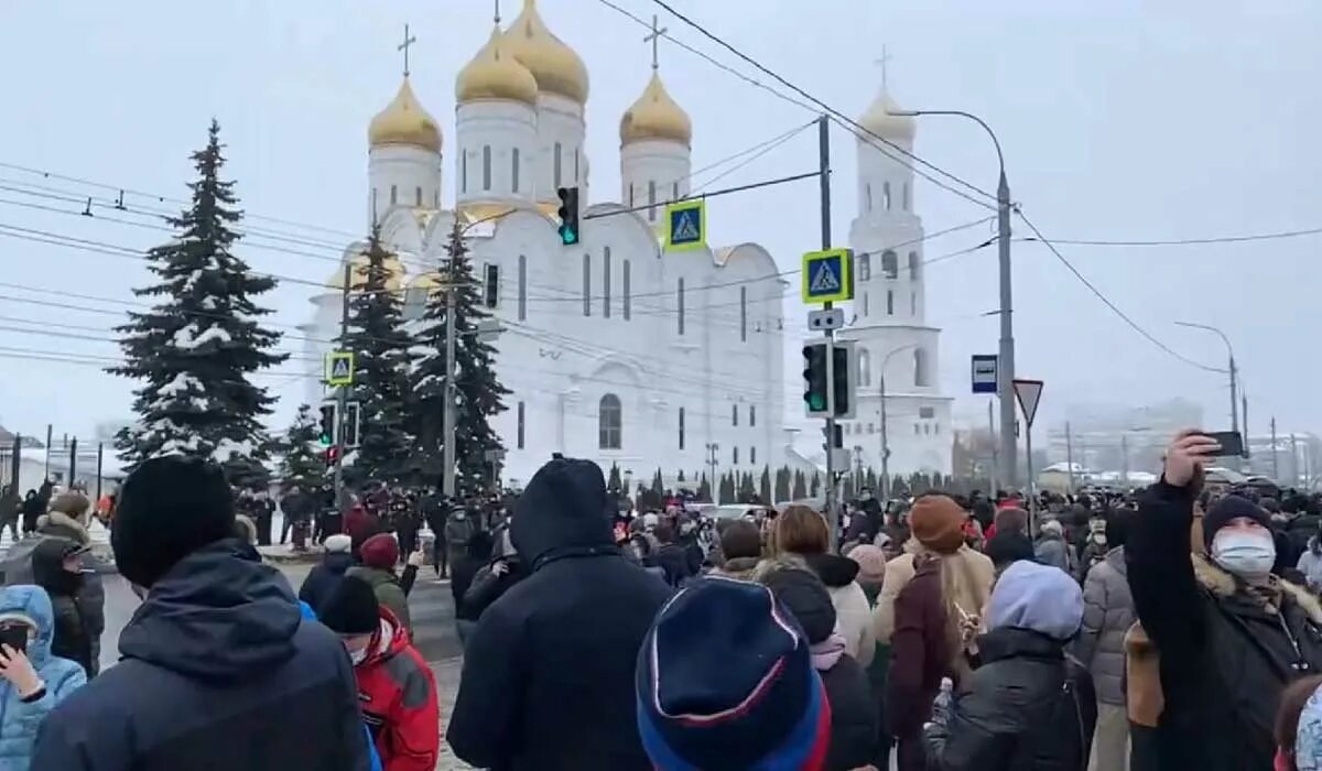 Сайт брянск сегодня. Митинг Брянск 23 2021. Митинг Брянск. Митинг в Брянске сегодня. Митинг Навальный Брянск.