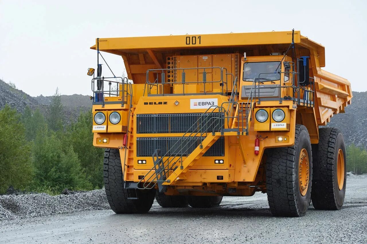 Белаз 75318 габаритные размеры. Белаз 240 тонн. Мгок уат. Белаз 240 тонн. Белаз 75318.