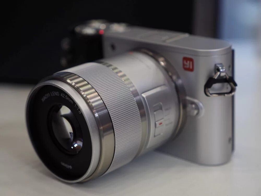 Xiaomi yi m1. Фотоаппарат ксиоми. Фотоаппарат xiaomi yi. Фотокамера yi. Фотоаппарат ксиоми.