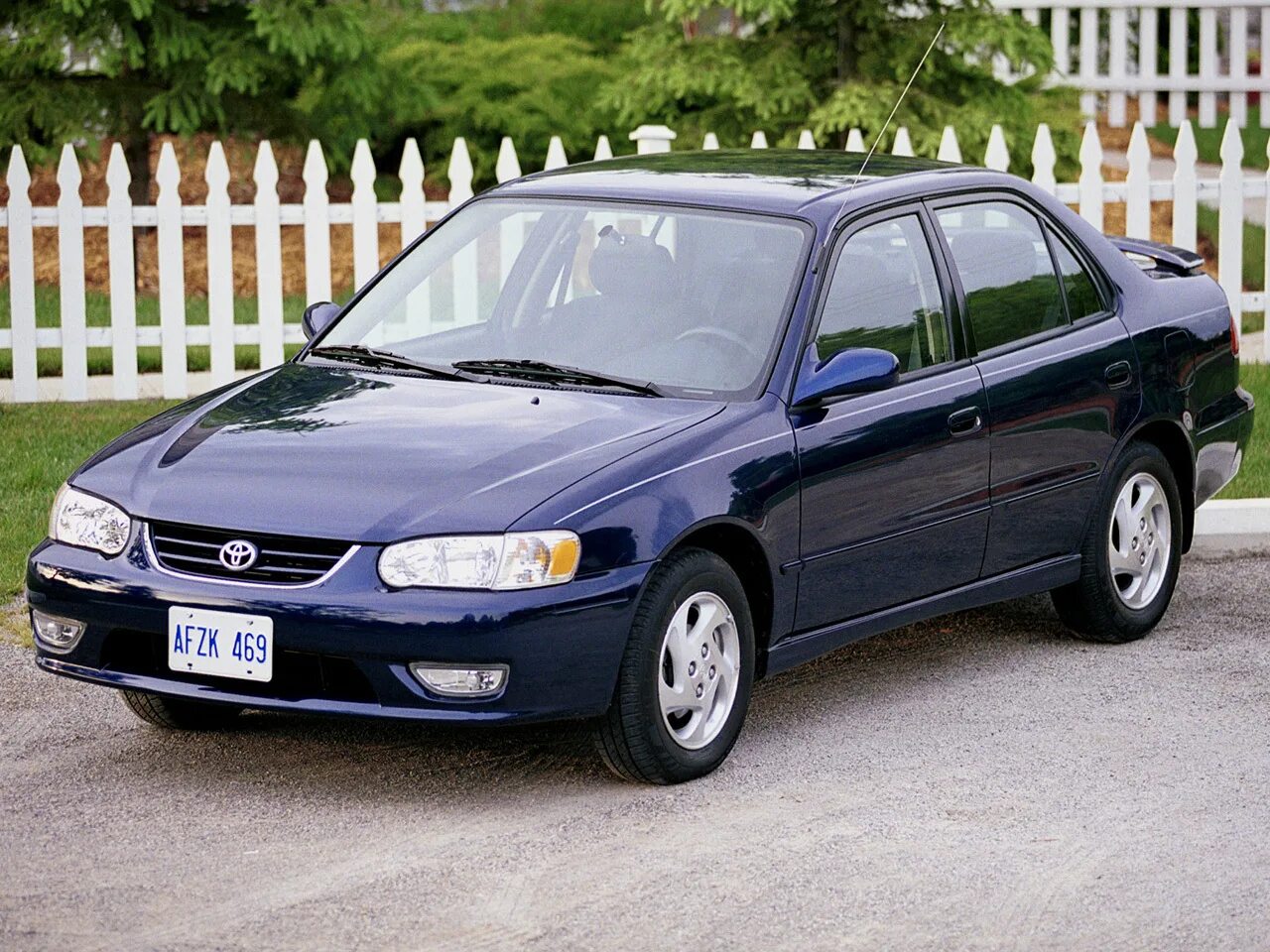 Королла 2 поколение. Toyota Corolla e110 седан. Тойота Королла 8 поколение. Toyota Corolla 2001 седан. Тойота Королла 8 поколение седан.