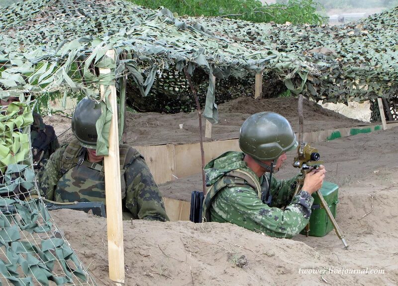 Период боевой подготовки. Боевая подготовка. Инженерно маскировочные войска. Маскировка военных объектов. Солдат и маскировочная сеть.