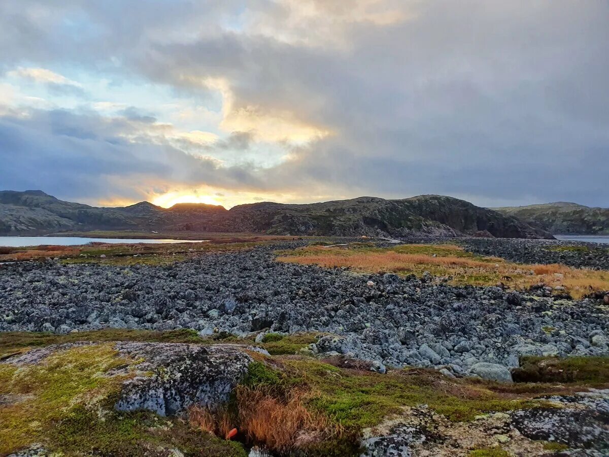 Териберка фестиваль 2023. Териберка океан. Баренцева моря кольский полуостров два брата. Баренцева моря кольский полуостров два брата. Баренцева моря кольский полуостров два брата.