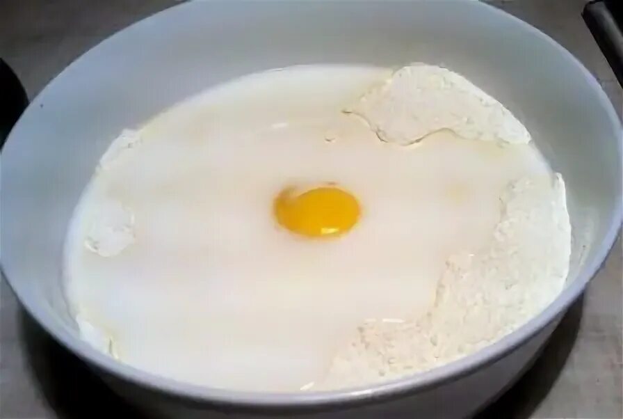 Xamirni ko'pchitish. Не поднялось дрожжевое тесто. Дрожжевое тесто рвется. Тесто подошло. Как мешать тесто чтобы не прилипало к рукам.