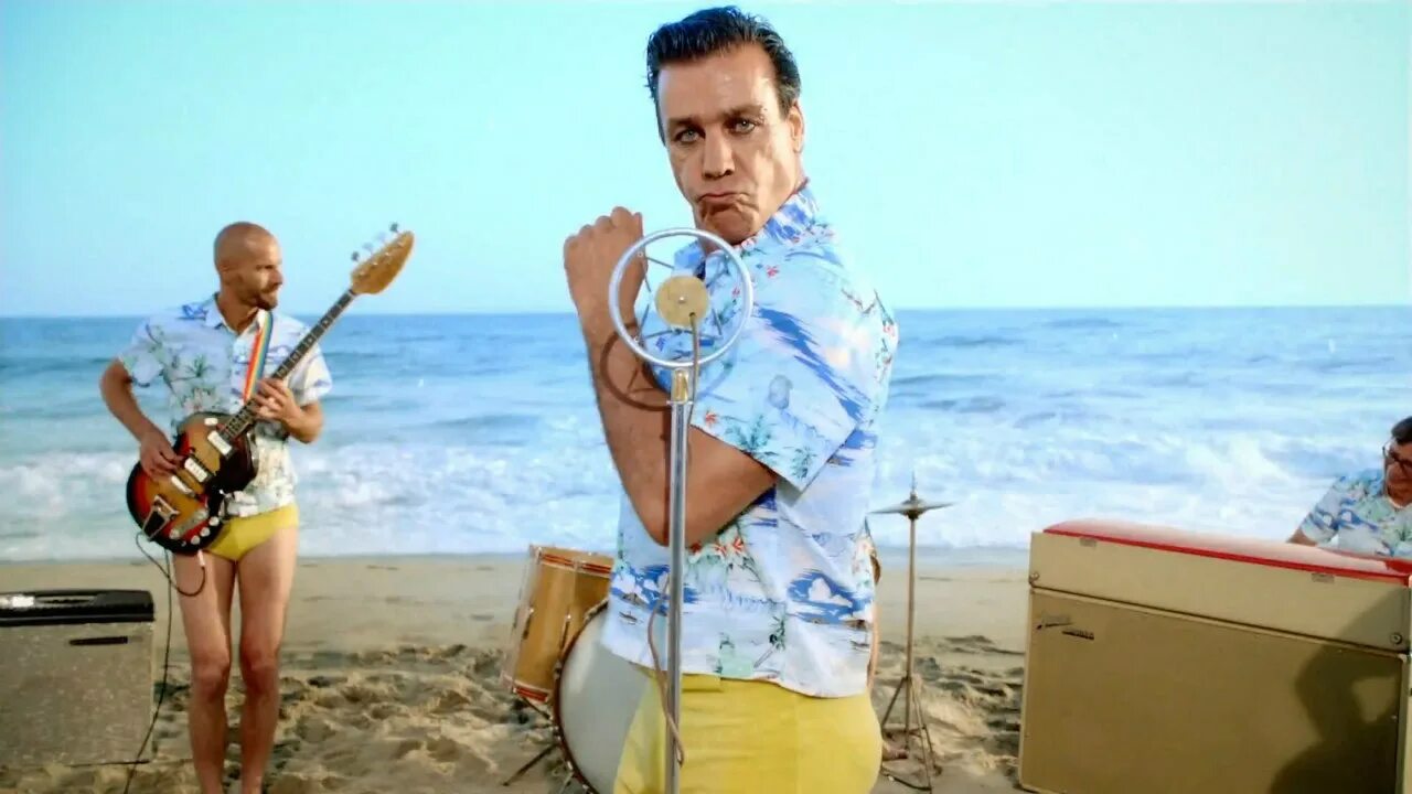 Main land. Main land. Till lindemann mein land. Рамштайн фото группы. Main land.