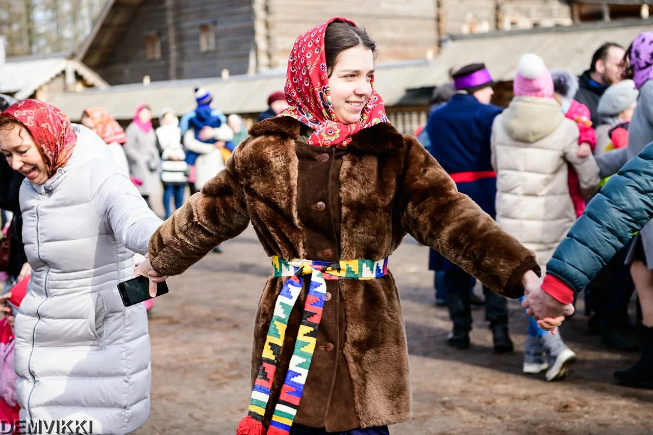 Масленица в усадьбе Богословка. Богословка новогодние гуляния зимой. Пасхальный праздник в усадьбе Архангельское. Богословка Пасха. Усадьба богословка масленица