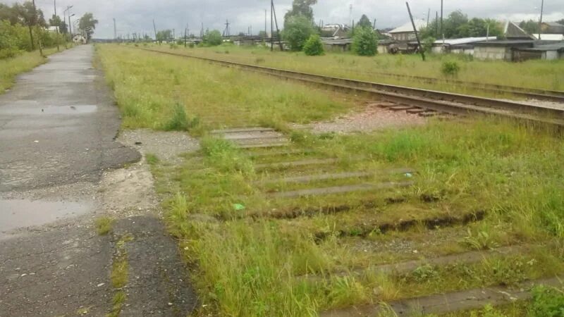 Поезд североуральск. Североуральск вокзал ЖД. Североуральск ЖД дорога. Североуральск ЖД пути. Поезда Краснотурьинск.