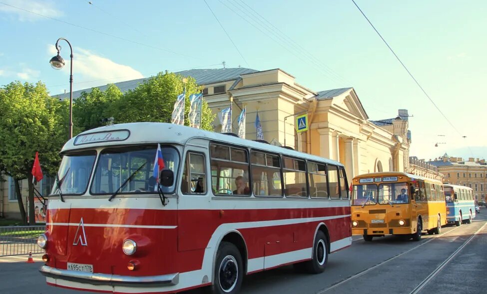 Старые автобусы в санкт петербурге
