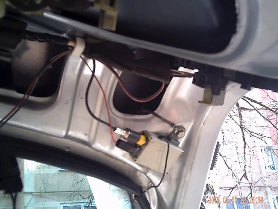 Toyota allion усилитель антенны. Разъем антенны subaru legacy 2008. Nissan pathfinder r50 провод антенны. Форд фокус 2 рестайлинг усилитель антенны. Nissan primera p12 усилитель антенны.