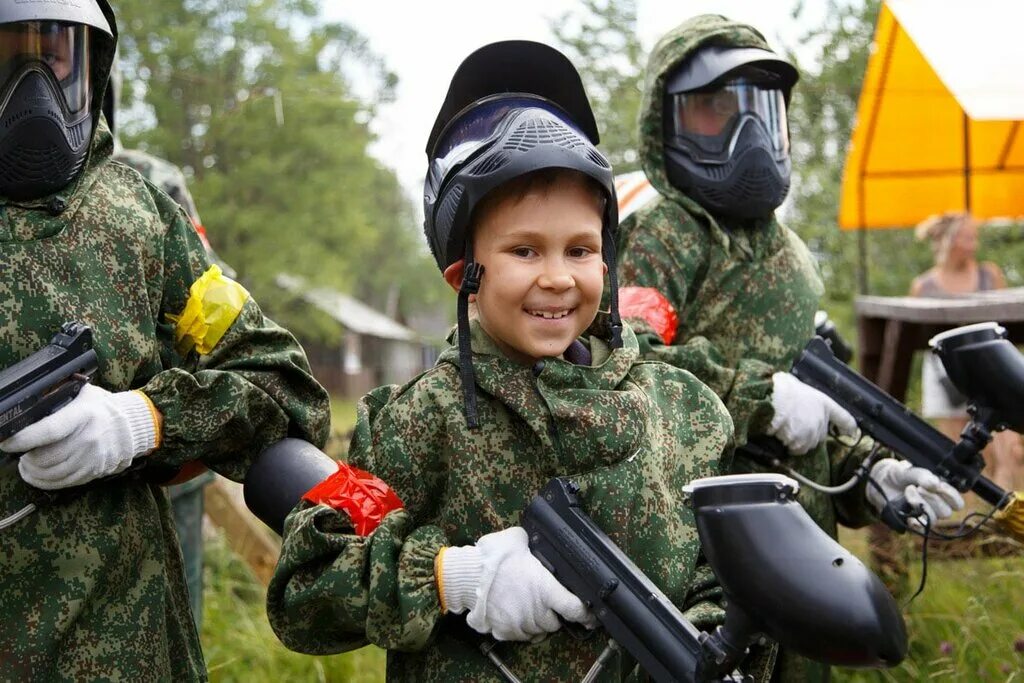Пейнтбол. Пейнтбол. Paintball игра. Пейнтбол краска. Игра в пейнтбол в спб.