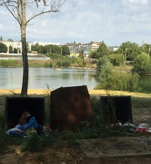 новомосковск плотина. пляж тросниковка в новомосковске. новомосковск плотина. новомосковск водохранилище. дамба новомосковск.