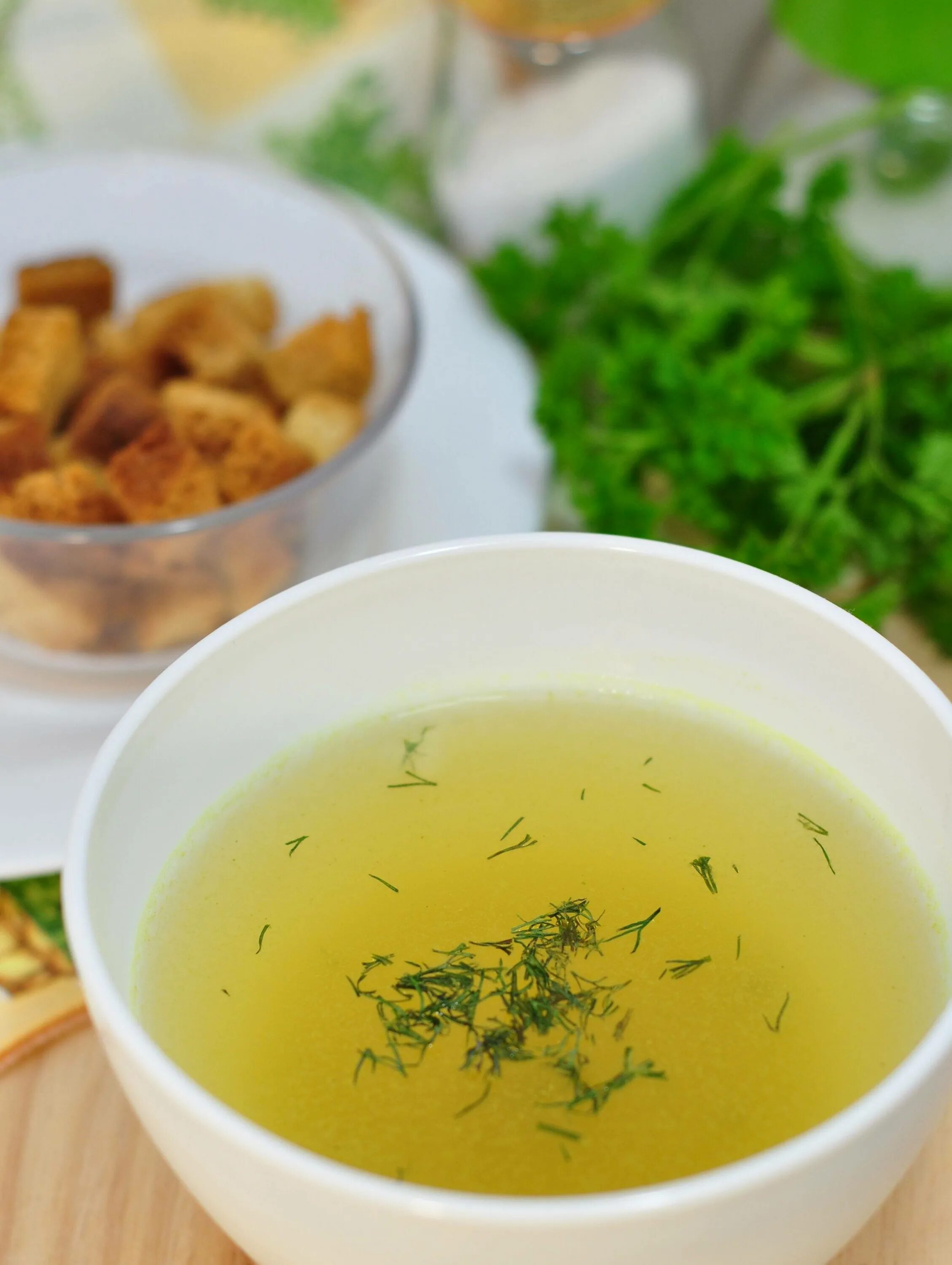 Что такое бульон. Бульон консоме. куриное консоме. суп консоме. консоме мясное.