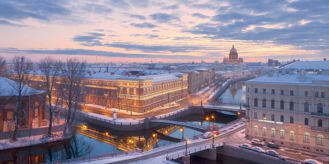 Куда сходить в питере зимой. Санкт-петербург зима. санкт-петербург зимой. зима крыши санкт0петербург. санкт-петербург центр города зима.