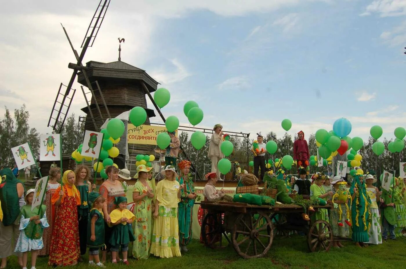 День огурца фото. Праздник огурца (Суздаль, Владимирская область);. Фестиваль огурца в Суздале. Праздник огурца в Суздале 2022. Праздник огурца в Суздале.