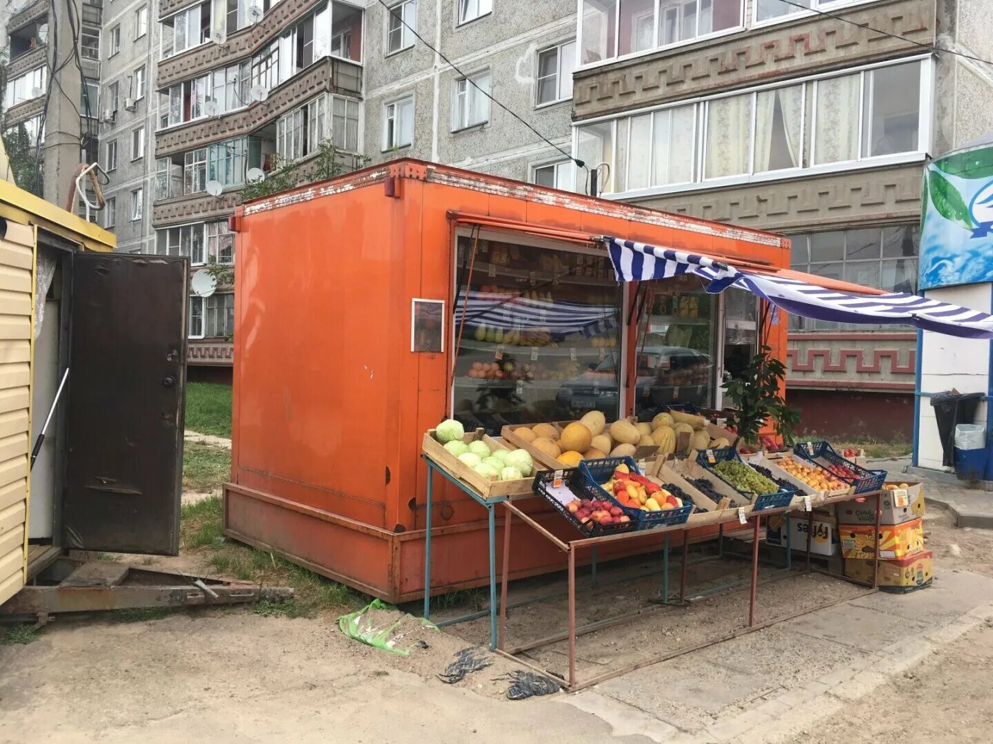 Киоск фрукты. Аренда места для торговли. Мясная палатка. Аренда места для торговли. Аренда торговых помещений.