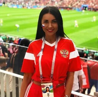 Самые сексуальные и красивые болельщицы со стадионов FIFA 2018.