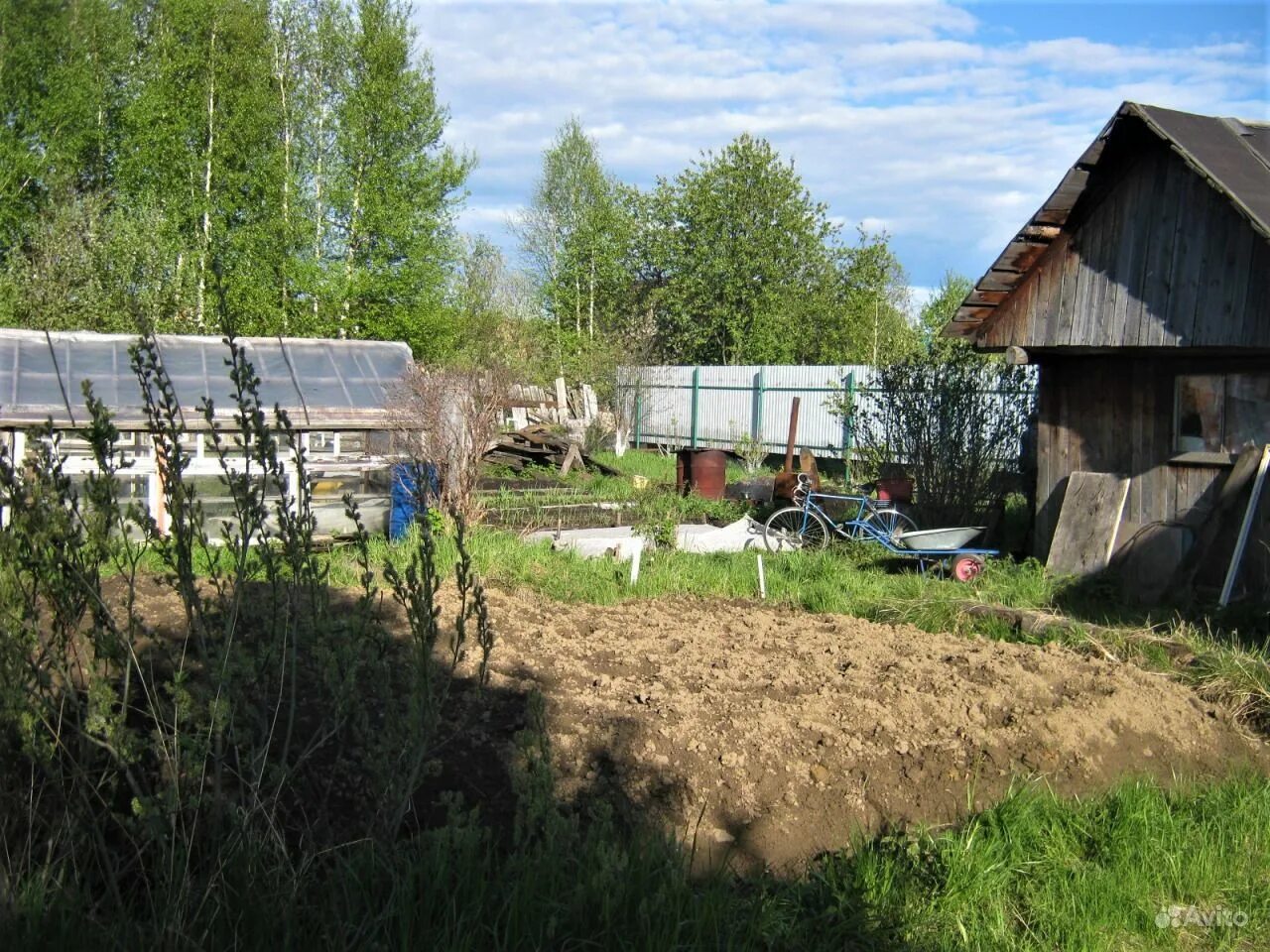 Участок снт родник. СНТ Родник 2. СНТ Родник Екатеринбург. Сад в Родник 2. СНТ Родник Екатеринбург горный щит.