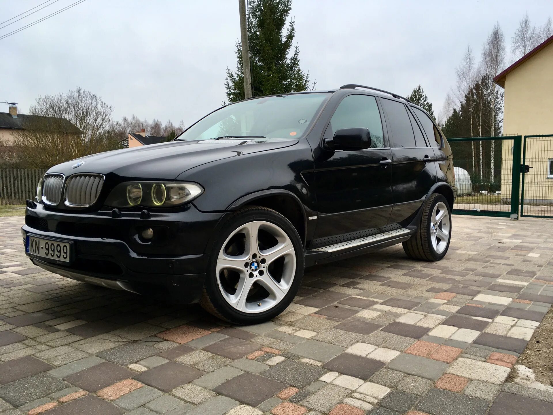 Стили х5 е53. БМВ x5 e53. BMW e53 87 стиль. BMW x5 e53 2004. BMW x5 e53 на стиле.