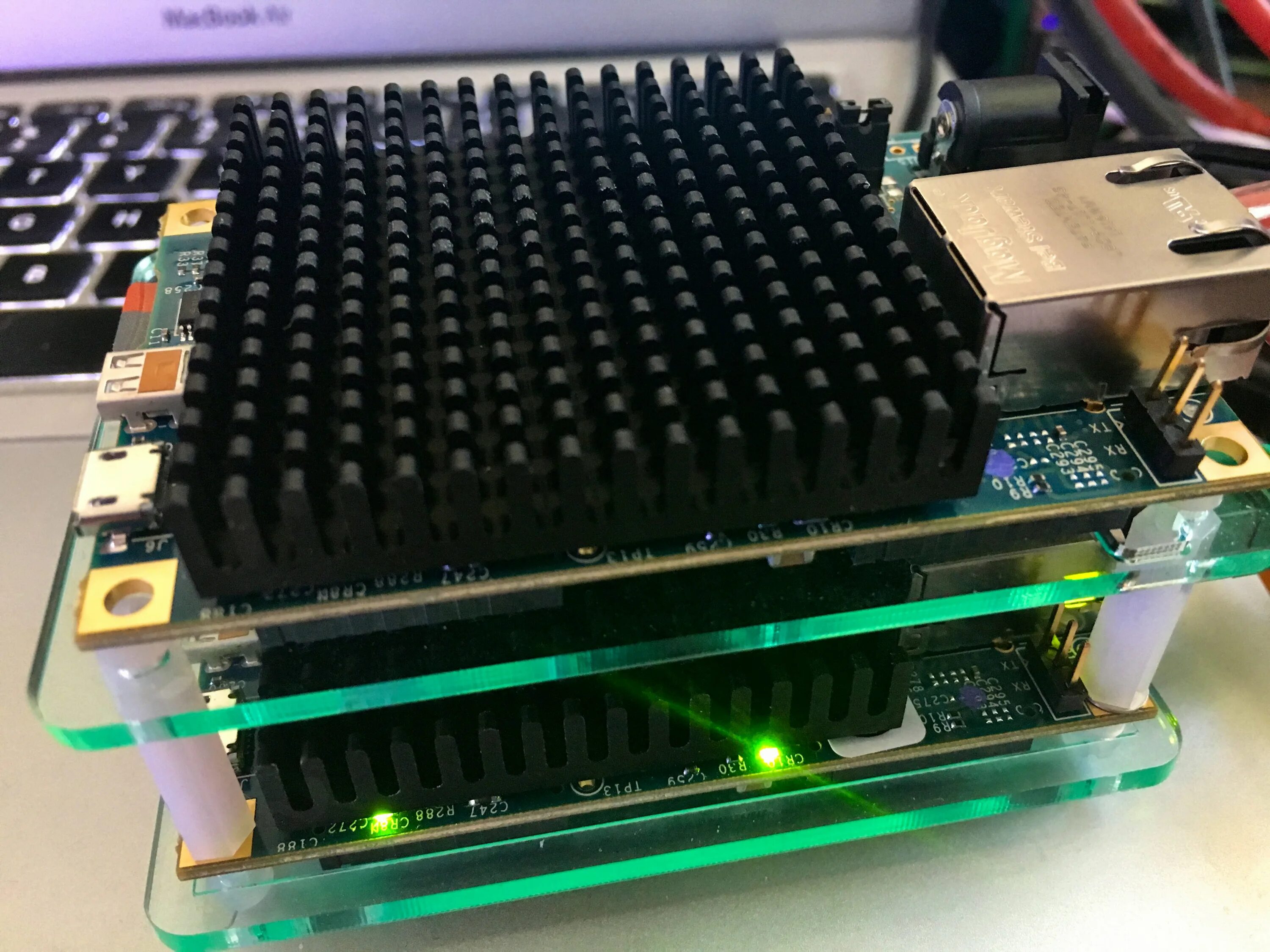 Raspberry pi board. Raspberry pi кластер. raspberry pi 4 notebook. raspberry pi компьютер. raspberry pi zero eth hub корпус.