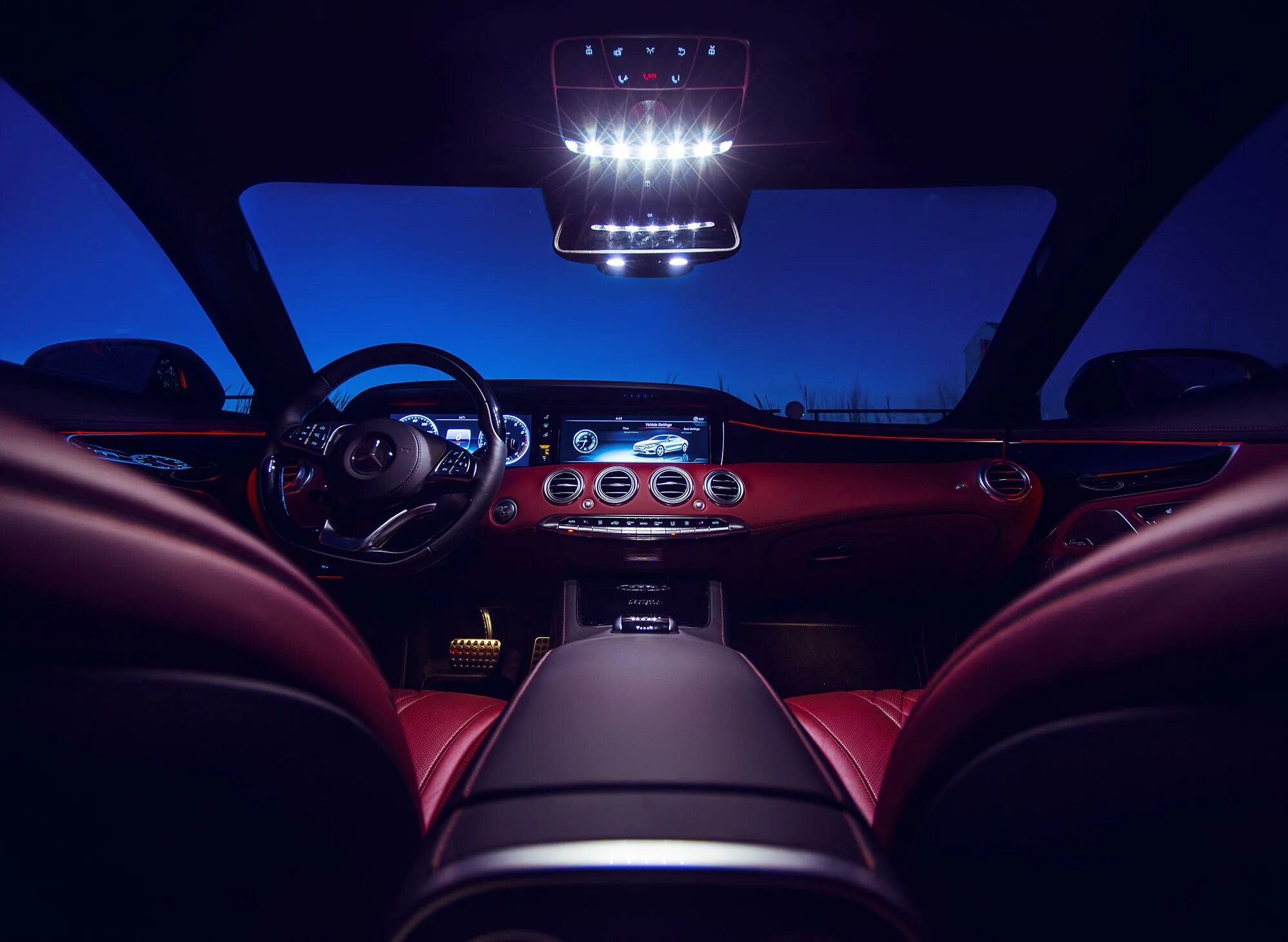 Night inside. Сабвуфер s class coupe. mercedes s class interior red night.