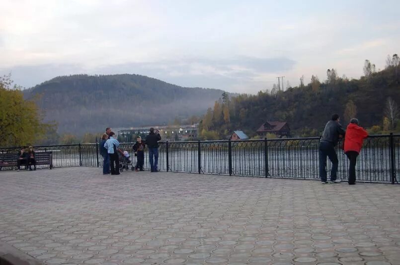 Площадь междуреченска кемеровская область. Кузнецкая 35 междуреченск. Междуреченск кемеровская область фото города. Междуреченск город тайги. Вакансии в междуреченске кемеровской.