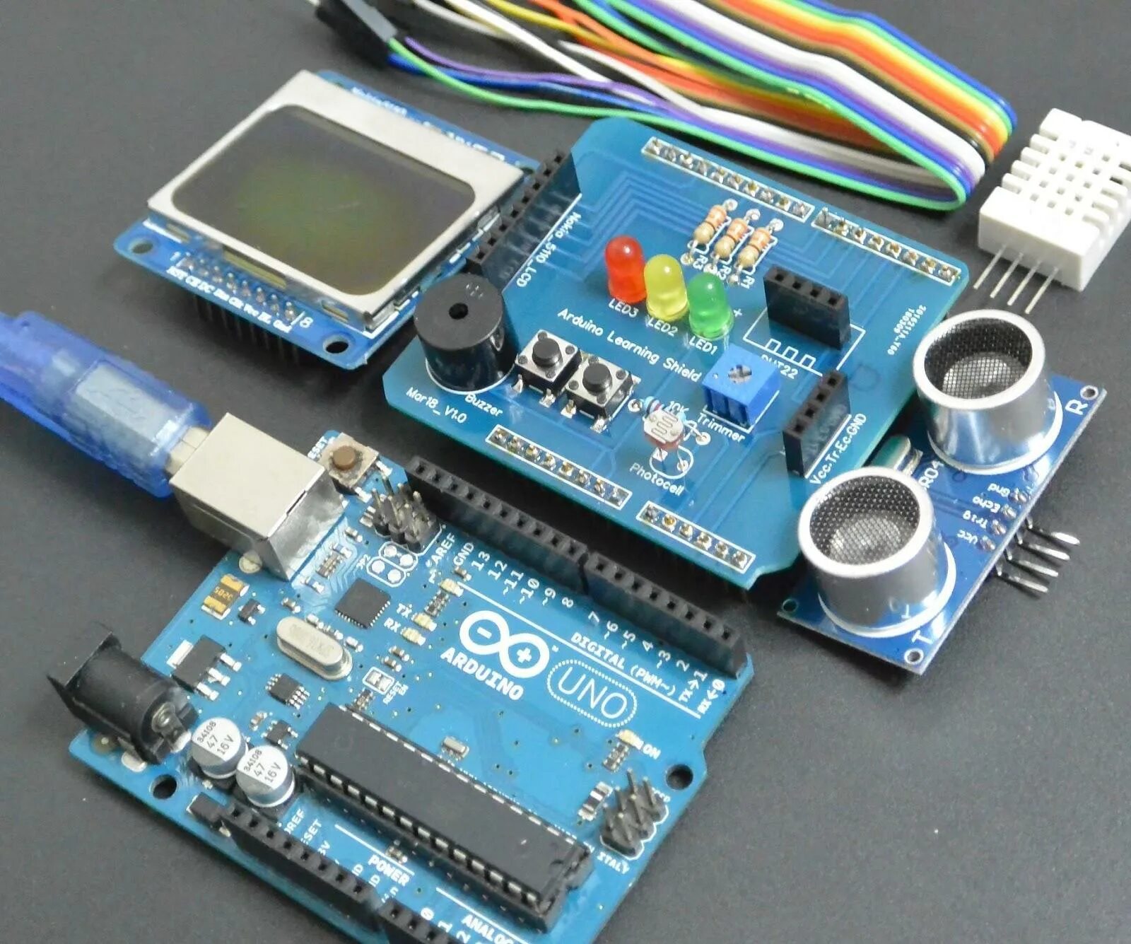 Https arduino cc. Ардуино уно. Плата ардуино уно проекты. Микроконтроллер Arduino uno. Микроконтроллер электроника ардуино.