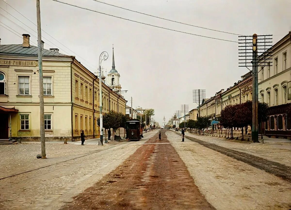 Улицы начало 20 века. Тверь 20 век. Тверь в начале 20 века. Тверь 19 век. Тверь улица Миллионная начало 20 века.