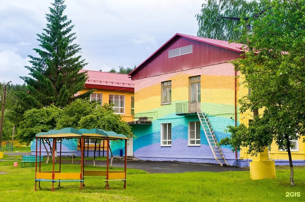 Бассейн остров сокровищ березовский. Санаторий ласточка анапа. Остров сокровищ база отдыха. Санаторий уральские самоцветы свердловская область. Остров сокровищ екатеринбург амакс.