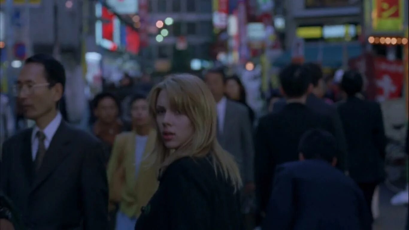 трудности перевода трейлер. скарлетт йоханссон 2003 lost in. трудности перевода скарлетт. скарлетт йоханссон трудности. Lost in translation 2003.